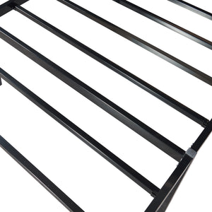 Metalen bedframe Vårdö met bedbodem en matras zwart [en.casa] [neu.haus]