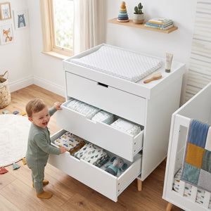 Wickelcommode Sallinrar met afneembare verschoningsmat [en.casa]